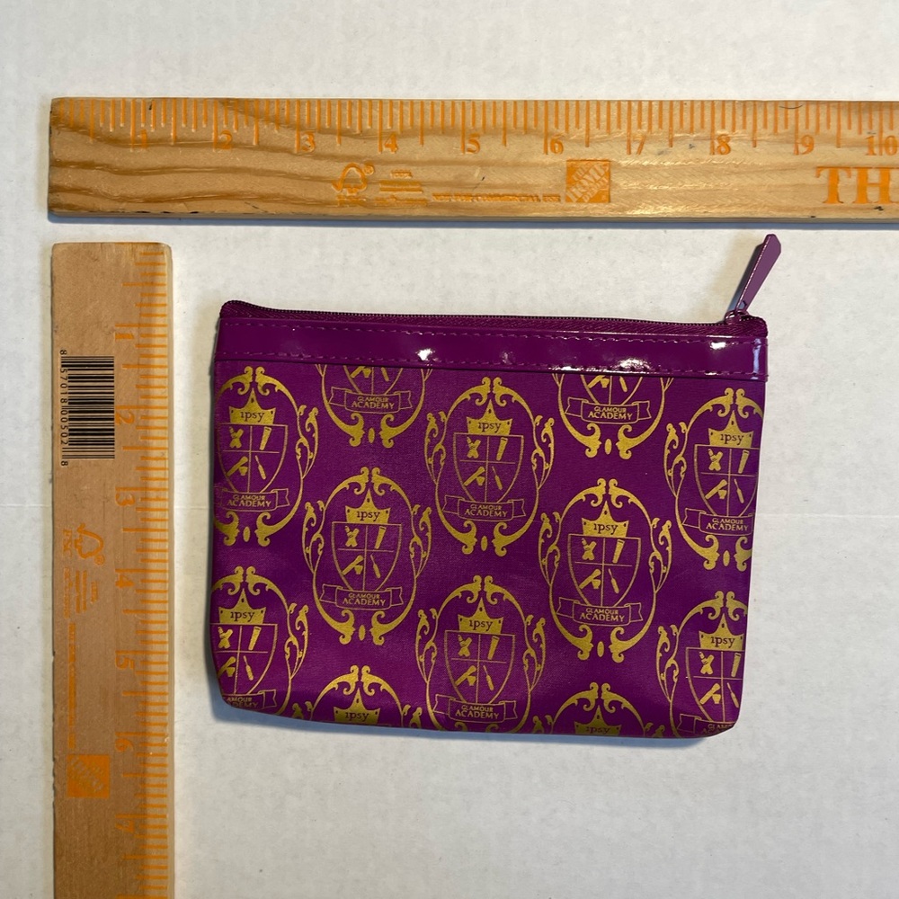 Ipsy makeup bag